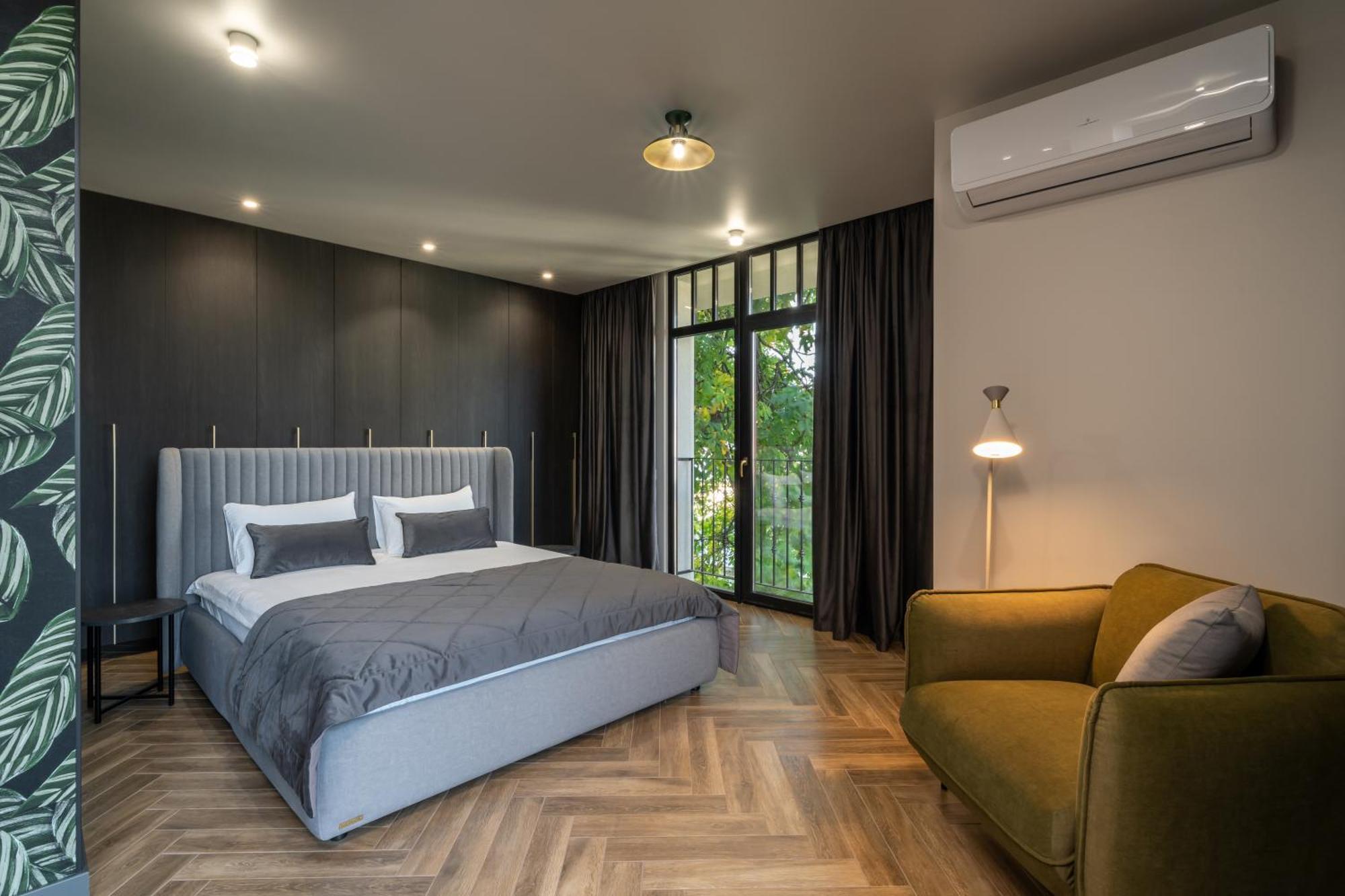 Ridge Apartments Chernivtsi Bagian luar foto