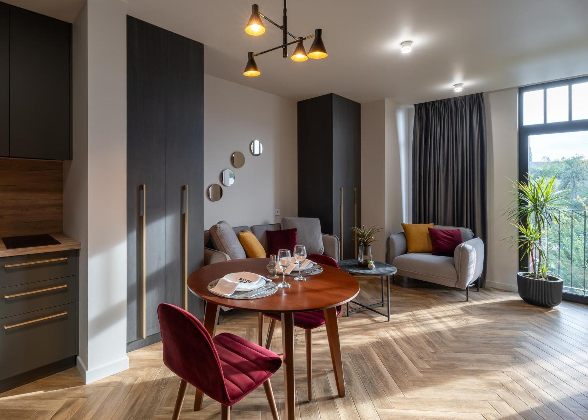 Ridge Apartments Chernivtsi Bagian luar foto