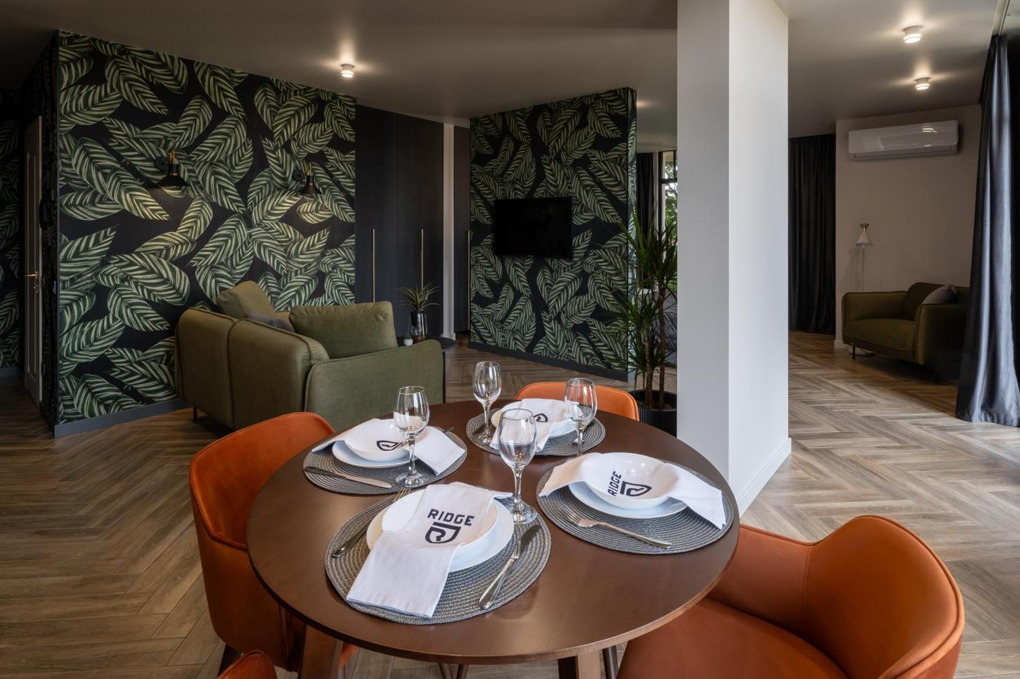 Ridge Apartments Chernivtsi Bagian luar foto