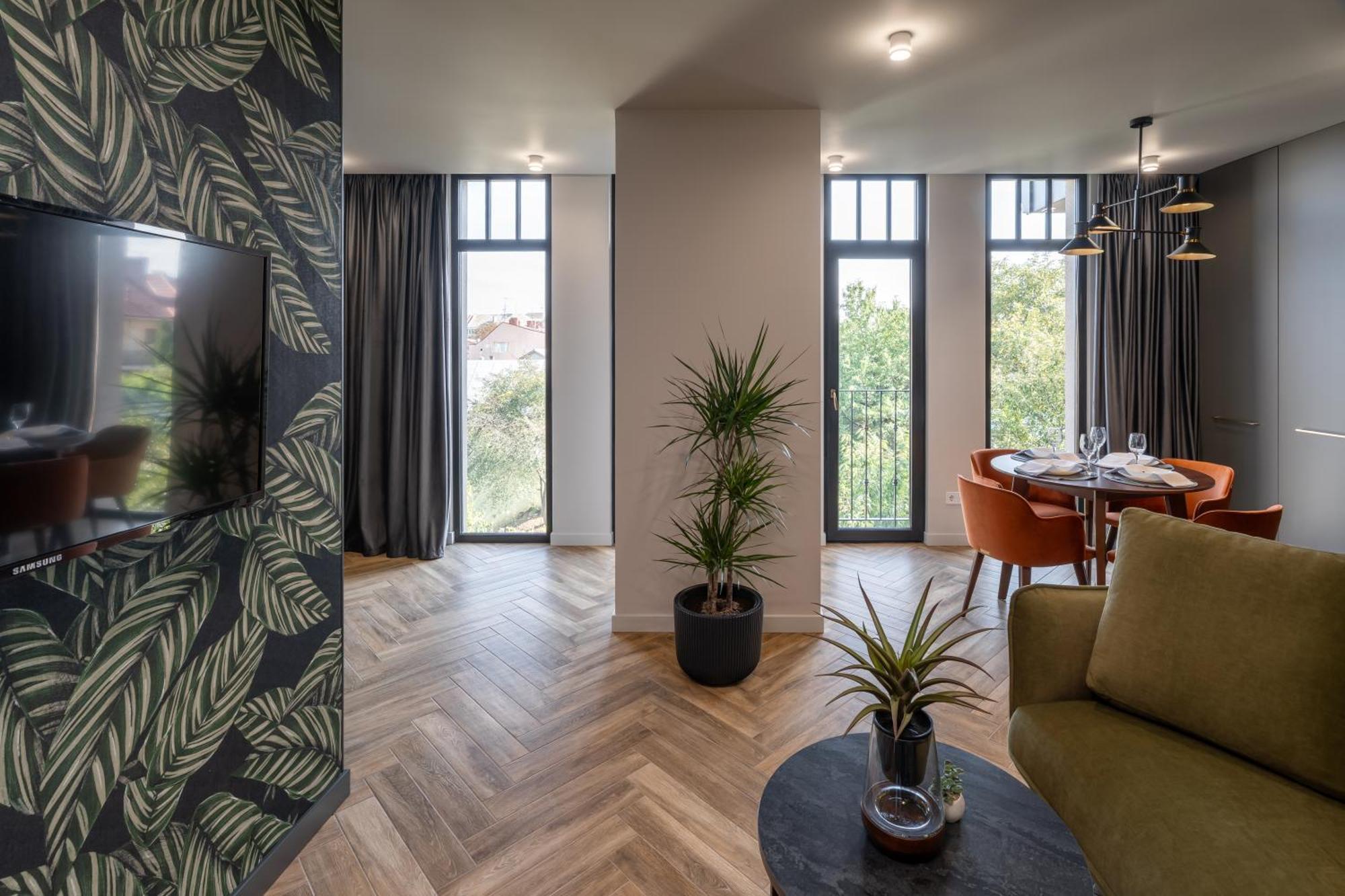 Ridge Apartments Chernivtsi Bagian luar foto