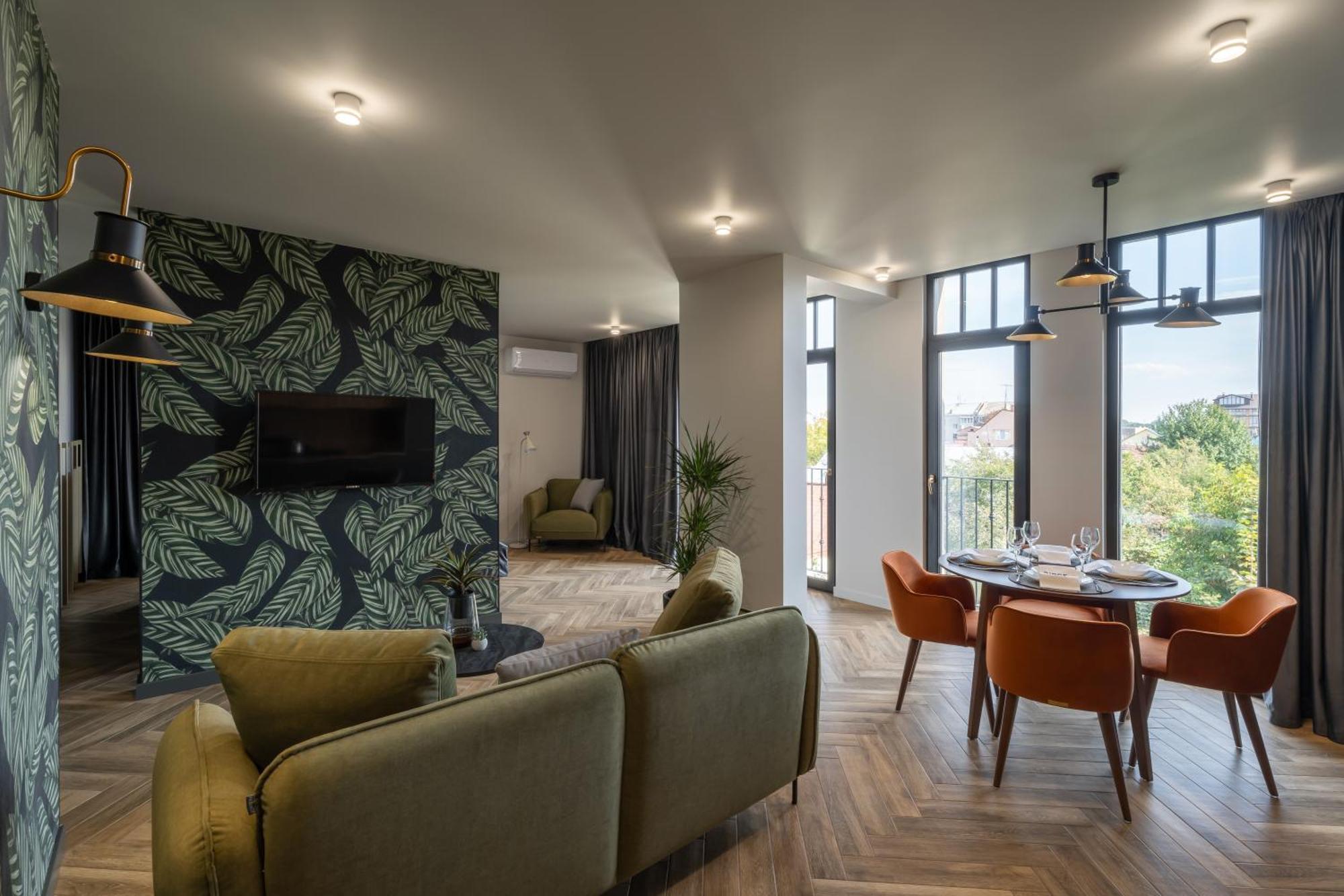 Ridge Apartments Chernivtsi Bagian luar foto